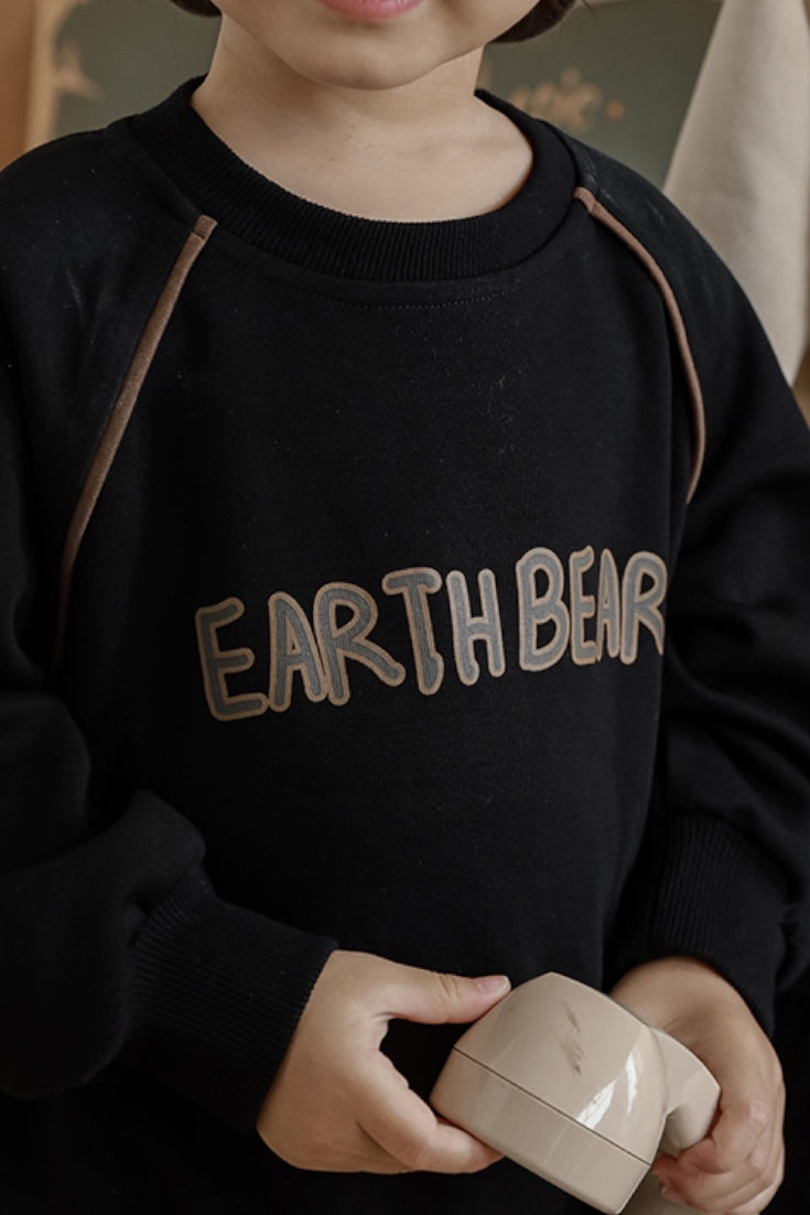 Earth Bear Sweatshirt | Black