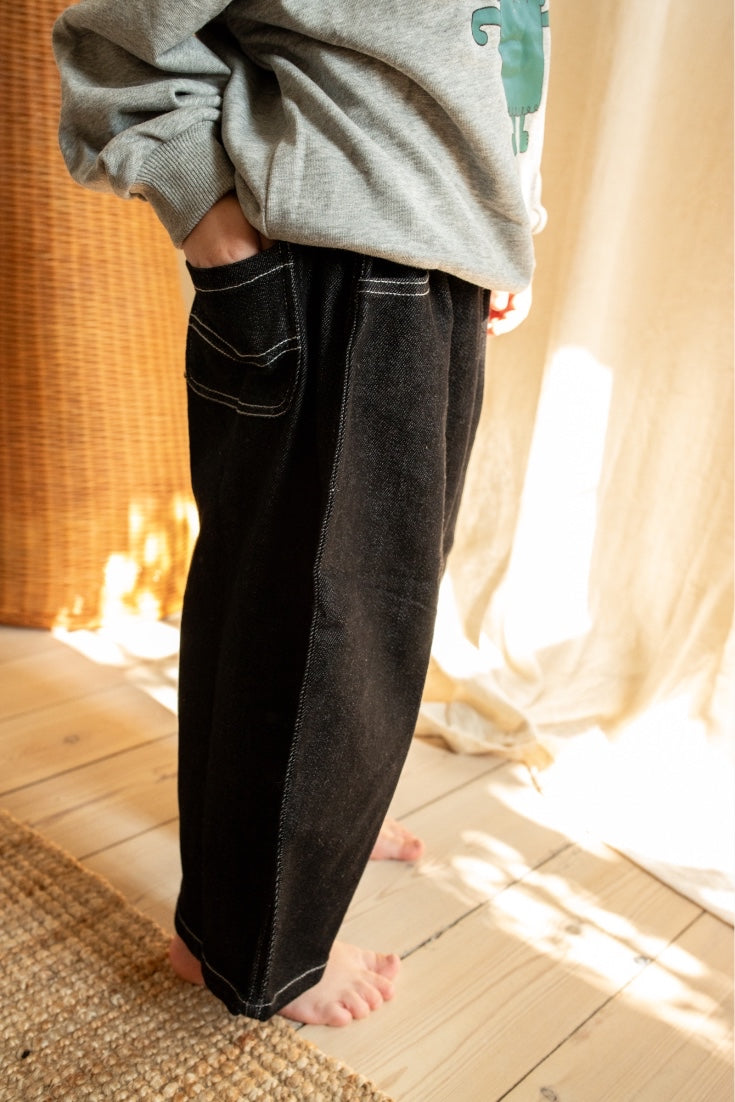Relaxed Comfy Jeans | Black