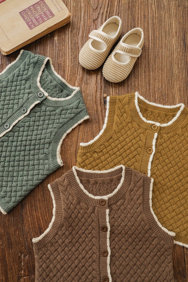 Argyle Sweater Vest | Brown