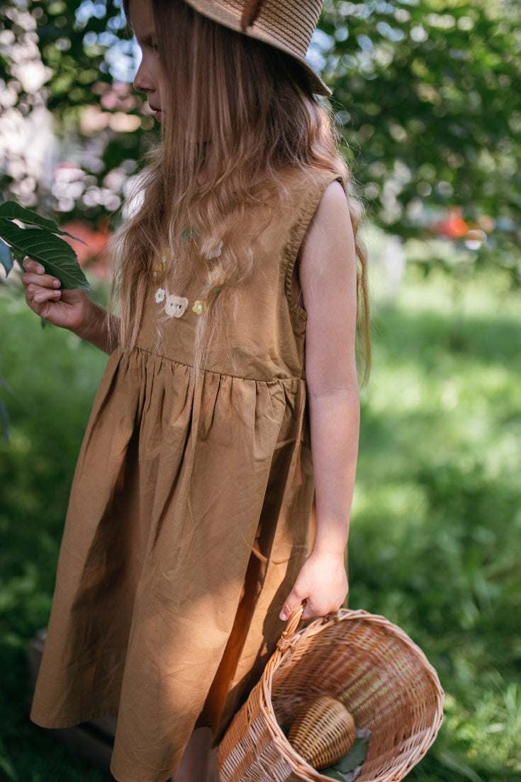 Bear Flower Sleeveless Dress | Camel