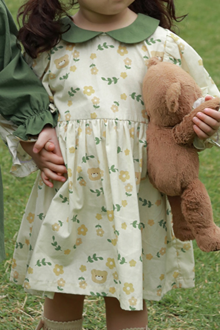  Bear And Flower Chest Wreath Dress | Beige Green