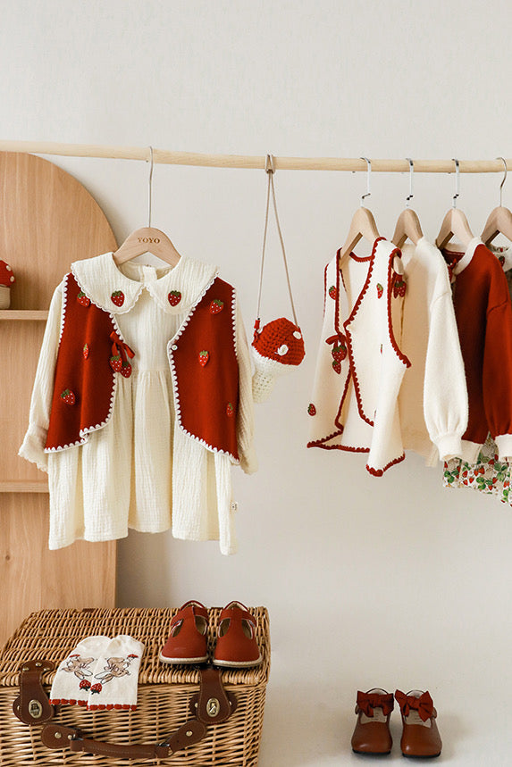 Strawberry Vest | Beige