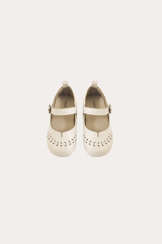 Hollow Small Leaves Anti-slip Shoes | Beige